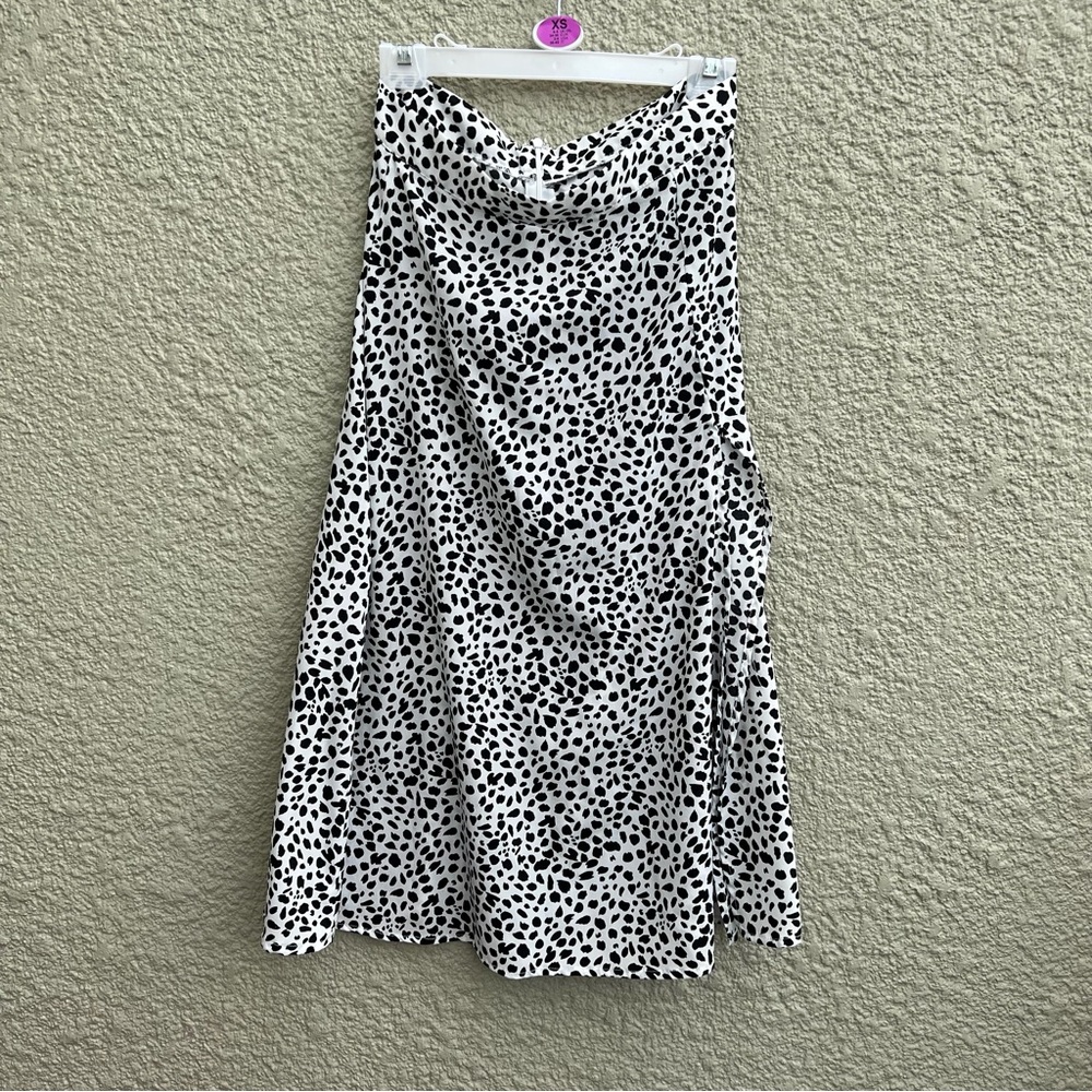 Shein spotted skirt size medium